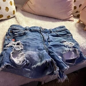 American Eagle ripped jean shorts women’s next level stretch, medium